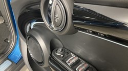 2024 (24) MINI HATCHBACK 1.5 Cooper Classic Premium 5dr Auto 3480825
