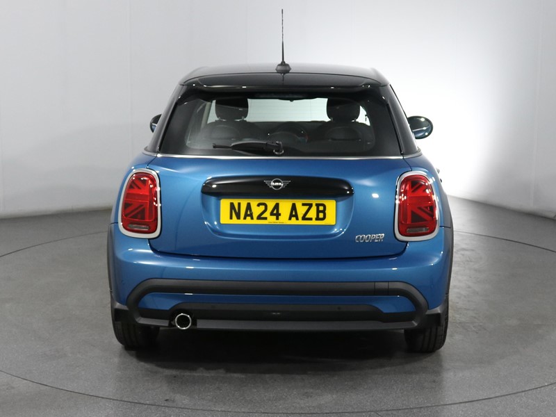 2024 (24) MINI HATCHBACK 1.5 Cooper Classic Premium 5dr Auto 3480821