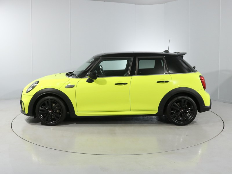 2023 (73) MINI HATCHBACK 2.0 Cooper S Sport 5dr Auto 3527915