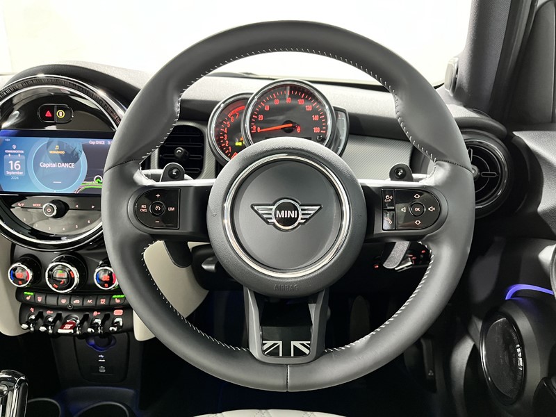 2022 (72) MINI HATCHBACK 2.0 Cooper S Exclusive 5dr Auto 3506125