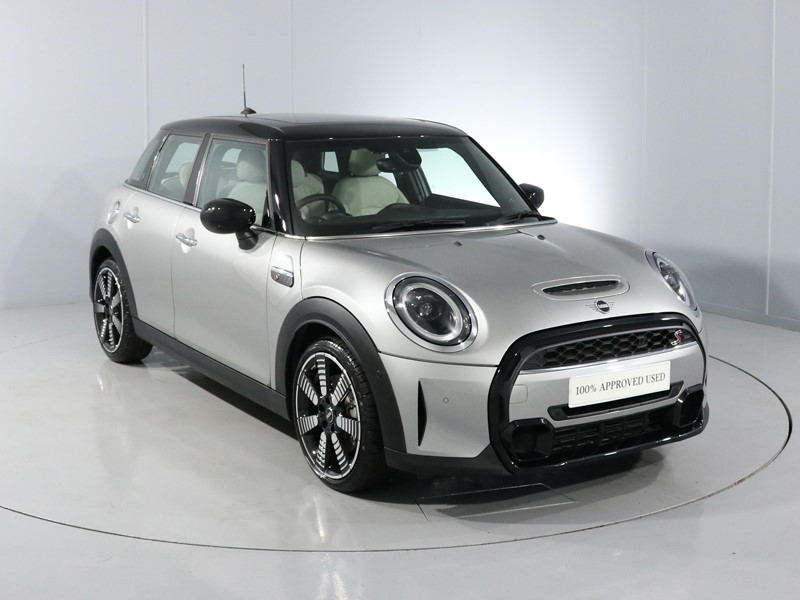 2022 (72) MINI HATCHBACK 2.0 Cooper S Exclusive 5dr Auto