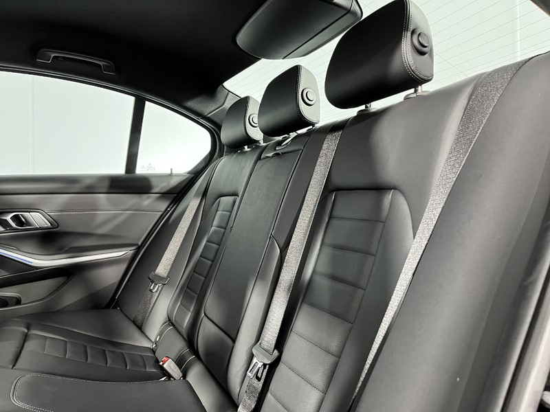 2021 (71) BMW 3 SERIES 318i M Sport 4dr Step Auto 3491300