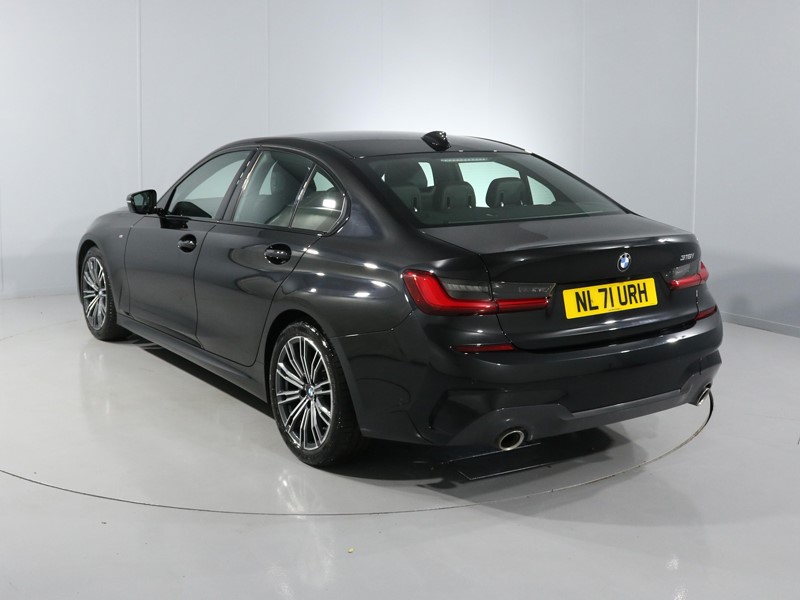 2021 (71) BMW 3 SERIES 318i M Sport 4dr Step Auto 3491290