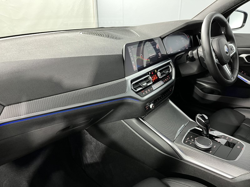 2021 (71) BMW 3 SERIES 318i M Sport 4dr Step Auto 3491295