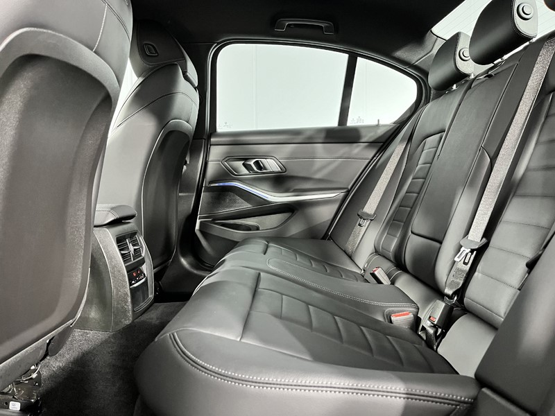 2021 (71) BMW 3 SERIES 318i M Sport 4dr Step Auto 3491325