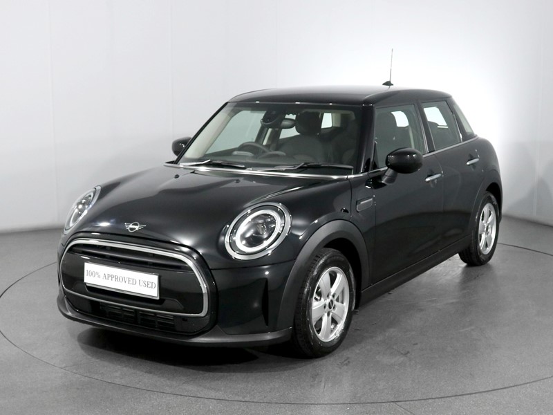 2024 (73) MINI HATCHBACK 1.5 Cooper Classic Premium 5dr Auto 3480804