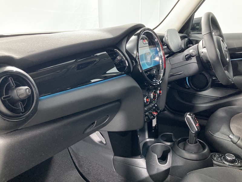 2024 (73) MINI HATCHBACK 1.5 Cooper Classic Premium 5dr Auto 3480768