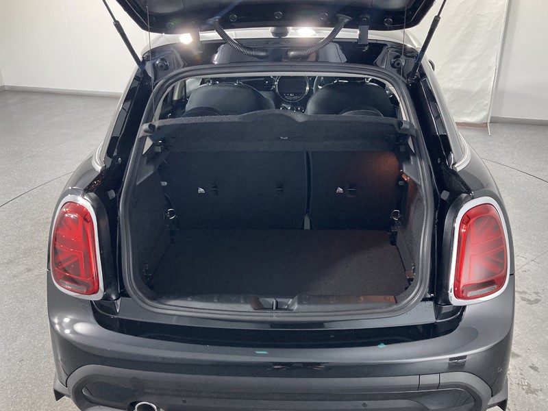 2024 (73) MINI HATCHBACK 1.5 Cooper Classic Premium 5dr Auto 3480774