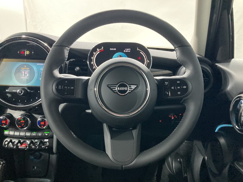 2024 (73) MINI HATCHBACK 1.5 Cooper Classic Premium 5dr Auto 3480766