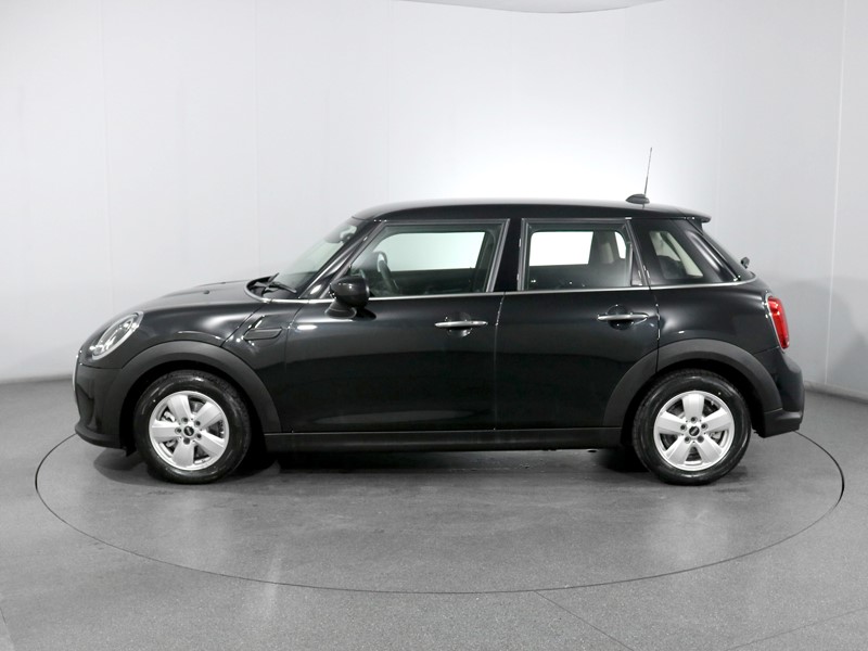 2024 (73) MINI HATCHBACK 1.5 Cooper Classic Premium 5dr Auto 3480805