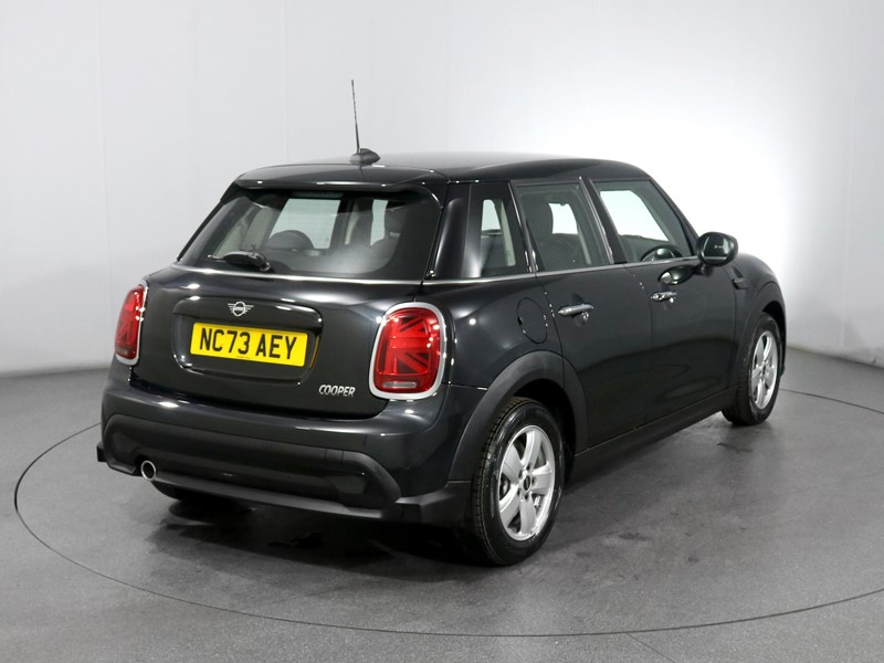 2024 (73) MINI HATCHBACK 1.5 Cooper Classic Premium 5dr Auto 3480806