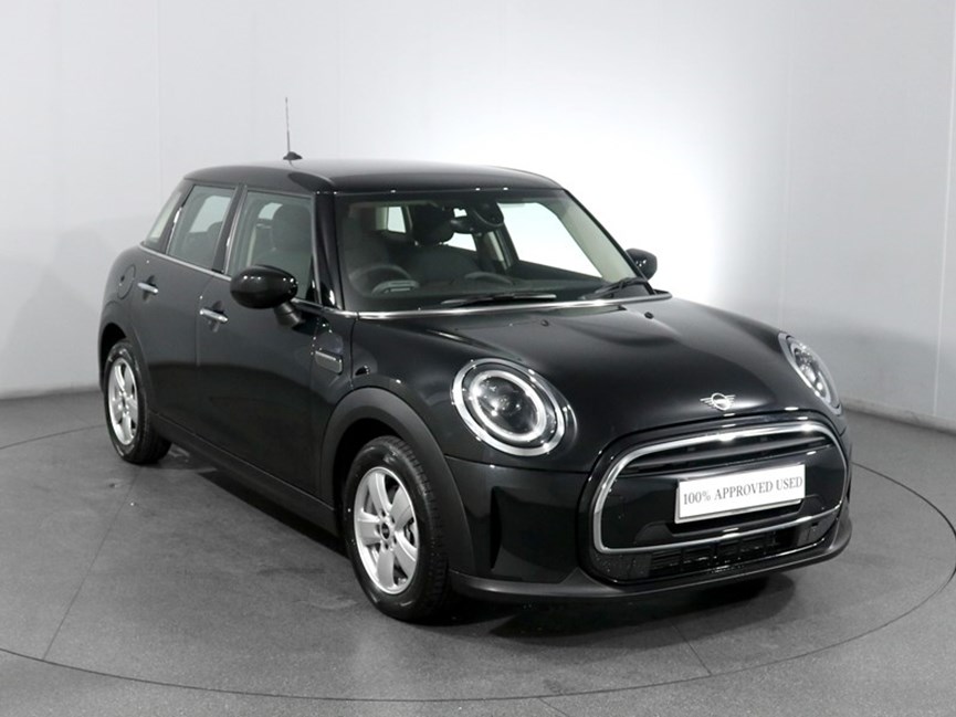 2024 (73) MINI HATCHBACK 1.5 Cooper Classic Premium 5dr Auto