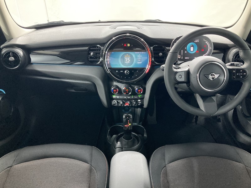 2024 (73) MINI HATCHBACK 1.5 Cooper Classic Premium 5dr Auto 3480765