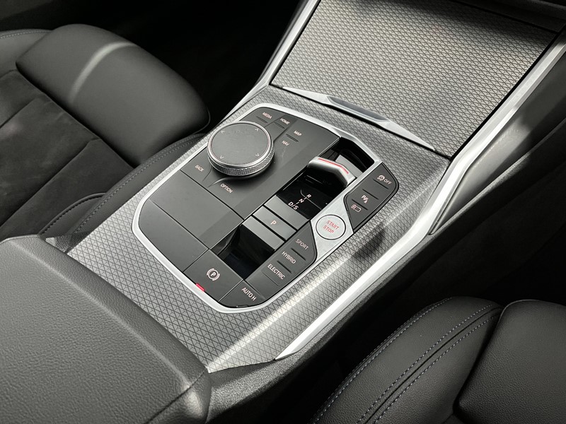 2022 (72) BMW 3 SERIES 330e M Sport 5dr Step Auto 3506504