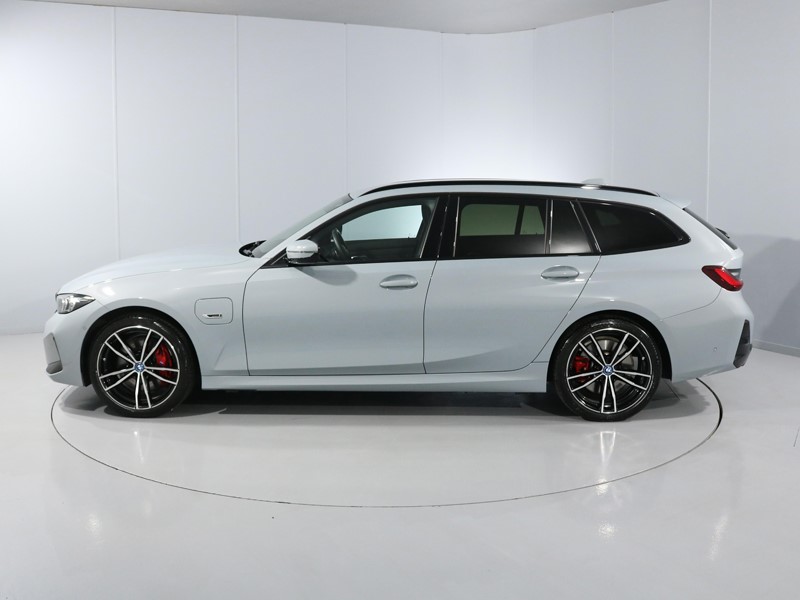 2022 (72) BMW 3 SERIES 330e M Sport 5dr Step Auto 3506543