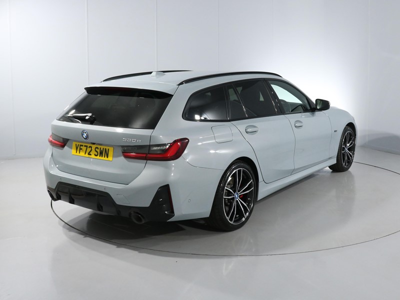 2022 (72) BMW 3 SERIES 330e M Sport 5dr Step Auto 3506544