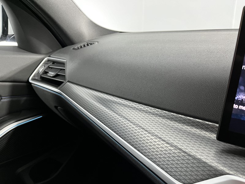 2022 (72) BMW 3 SERIES 330e M Sport 5dr Step Auto 3506520