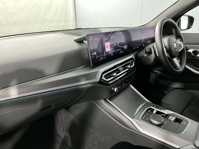 2022 (72) BMW 3 SERIES 330e M Sport 5dr Step Auto 3506501