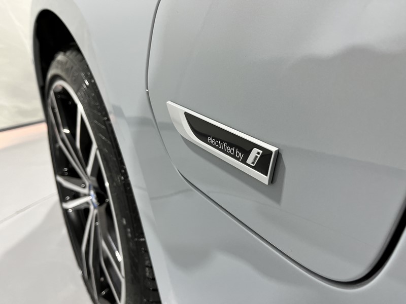 2022 (72) BMW 3 SERIES 330e M Sport 5dr Step Auto 3506538