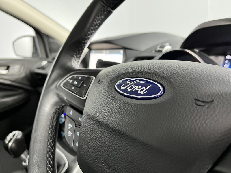 2017 (17) FORD KUGA 1.5 EcoBoost 120 Zetec 5dr 2WD 3506894