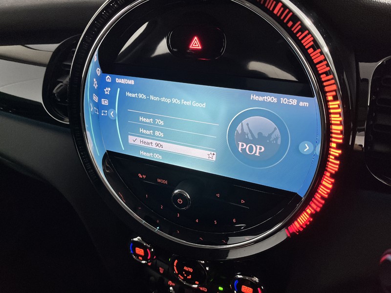 2022 (72) MINI HATCHBACK 1.5 Cooper Classic 5dr Auto 3526675