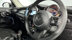 2022 (72) MINI HATCHBACK 1.5 Cooper Classic 5dr Auto 3526655