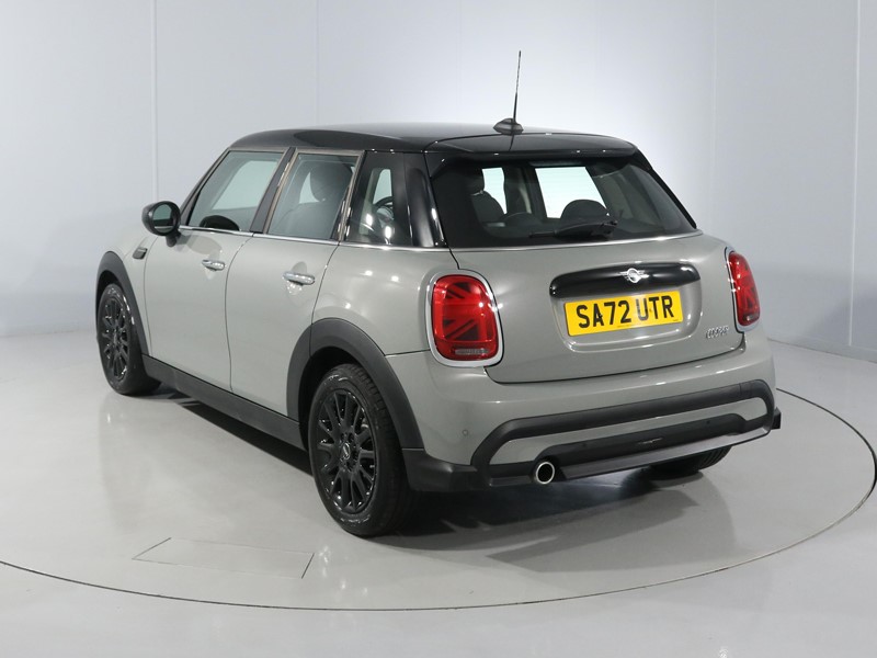 2022 (72) MINI HATCHBACK 1.5 Cooper Classic 5dr Auto 3526651