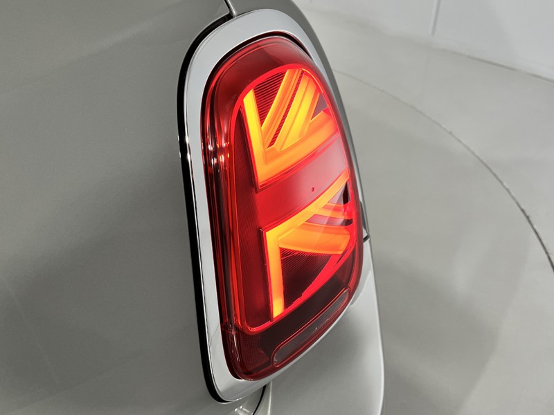 2022 (72) MINI HATCHBACK 1.5 Cooper Classic 5dr Auto 3526690