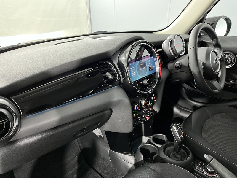 2022 (72) MINI HATCHBACK 1.5 Cooper Classic 5dr Auto 3526656