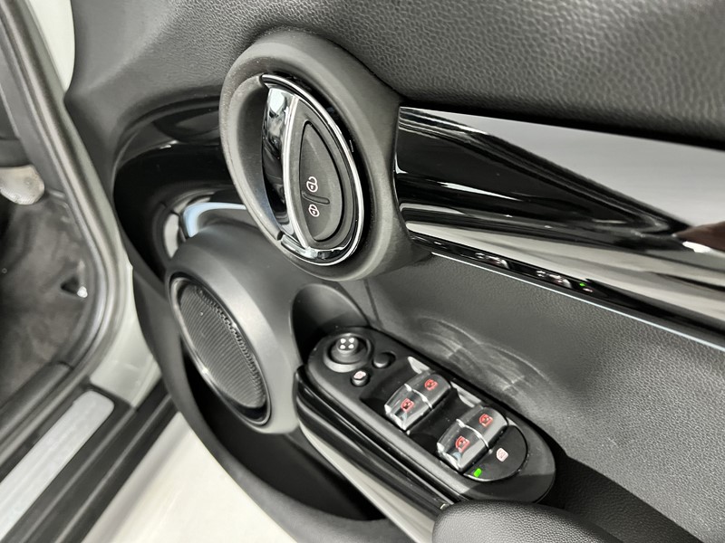 2022 (72) MINI HATCHBACK 1.5 Cooper Classic 5dr Auto 3526668