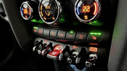2022 (72) MINI HATCHBACK 1.5 Cooper Classic 5dr Auto 3526679