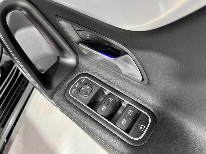 2023 (73) MERCEDES-BENZ A CLASS A35 4Matic Premium Plus 5dr Auto 3519060