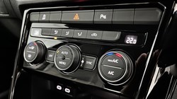 2021 (71) VOLKSWAGEN T-ROC 1.5 TSI EVO Black Edition 5dr 3515689