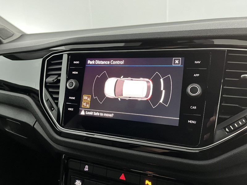 2021 (71) VOLKSWAGEN T-ROC 1.5 TSI EVO Black Edition 5dr 3515679