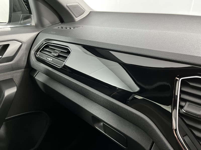 2021 (71) VOLKSWAGEN T-ROC 1.5 TSI EVO Black Edition 5dr 3515686