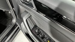 2021 (71) VOLKSWAGEN T-ROC 1.5 TSI EVO Black Edition 5dr 3515680