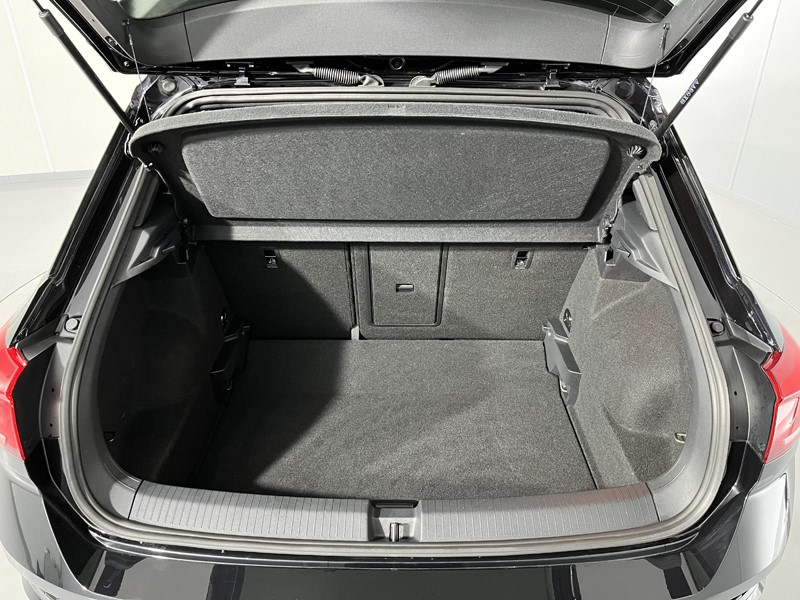 2021 (71) VOLKSWAGEN T-ROC 1.5 TSI EVO Black Edition 5dr 3515675