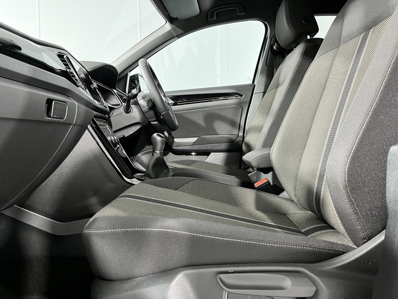 2021 (71) VOLKSWAGEN T-ROC 1.5 TSI EVO Black Edition 5dr 3515692