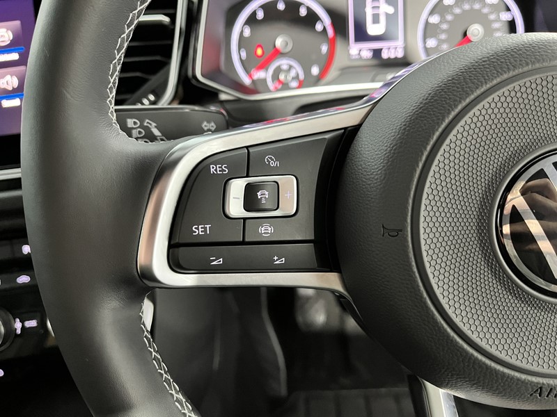 2021 (71) VOLKSWAGEN T-ROC 1.5 TSI EVO Black Edition 5dr 3515683