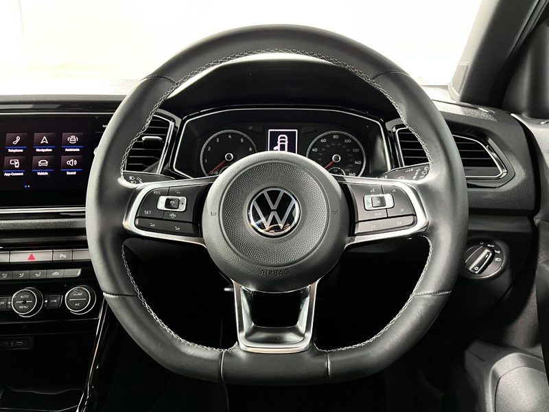2021 (71) VOLKSWAGEN T-ROC 1.5 TSI EVO Black Edition 5dr 3515667