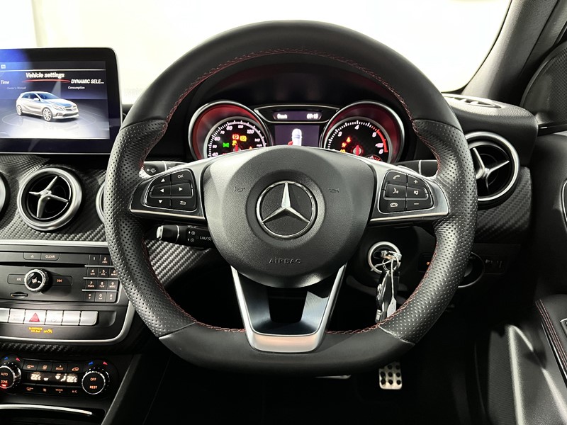 2017 (67) MERCEDES-BENZ A CLASS A180d AMG Line 5dr Auto 3515478