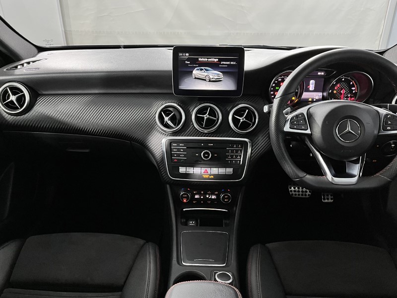2017 (67) MERCEDES-BENZ A CLASS A180d AMG Line 5dr Auto 3515477