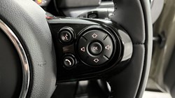 2019 (19) MINI CLUBMAN 1.5 Cooper Exclusive 6dr Auto 3544364