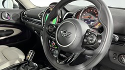 2019 (19) MINI CLUBMAN 1.5 Cooper Exclusive 6dr Auto 3544346