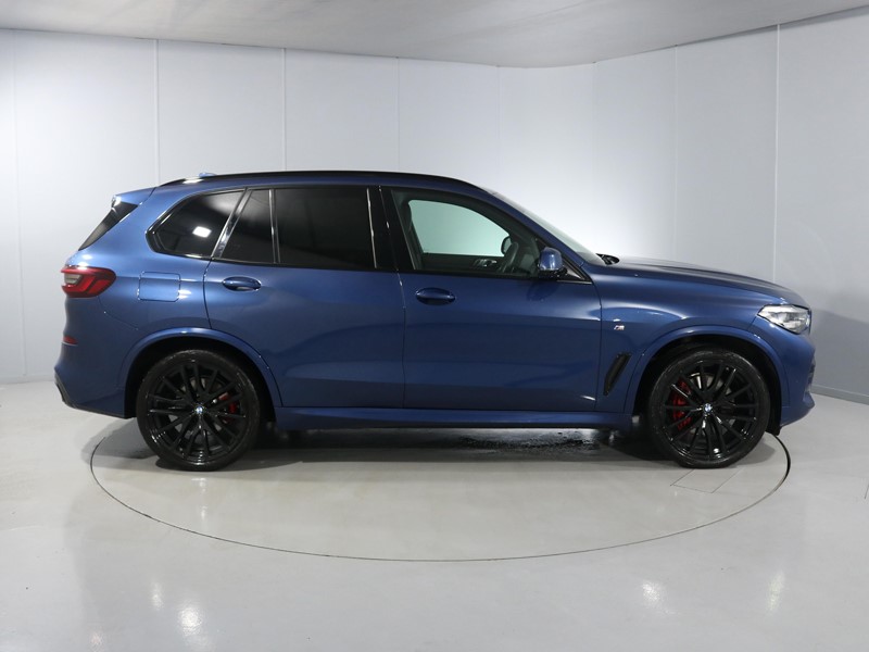 2022 (22) BMW X5 xDrive30d MHT M Sport 5dr Auto 3540133