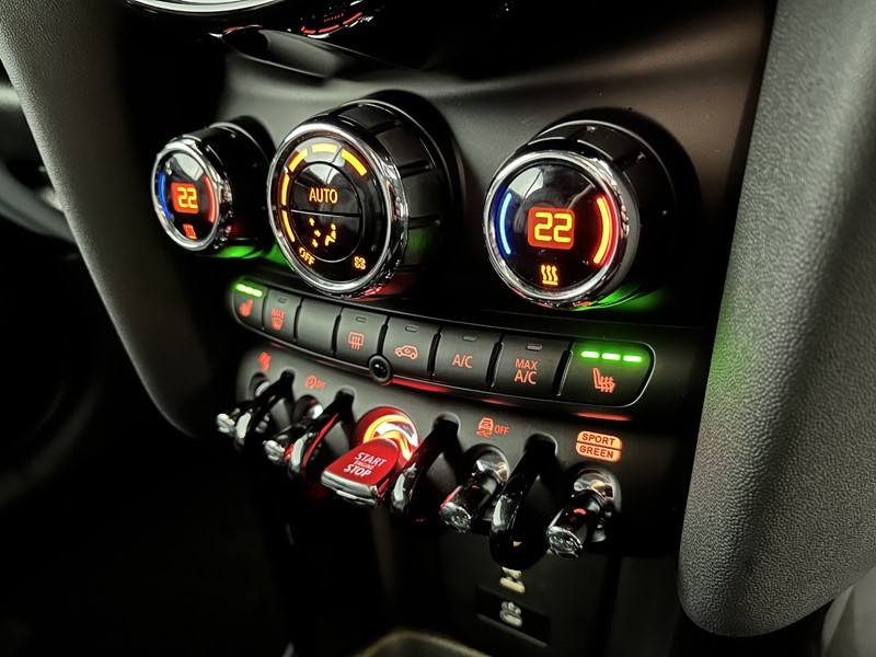 2023 (23) MINI CONVERTIBLE 2.0 Cooper S Seaside Edition 2dr Auto 3538017