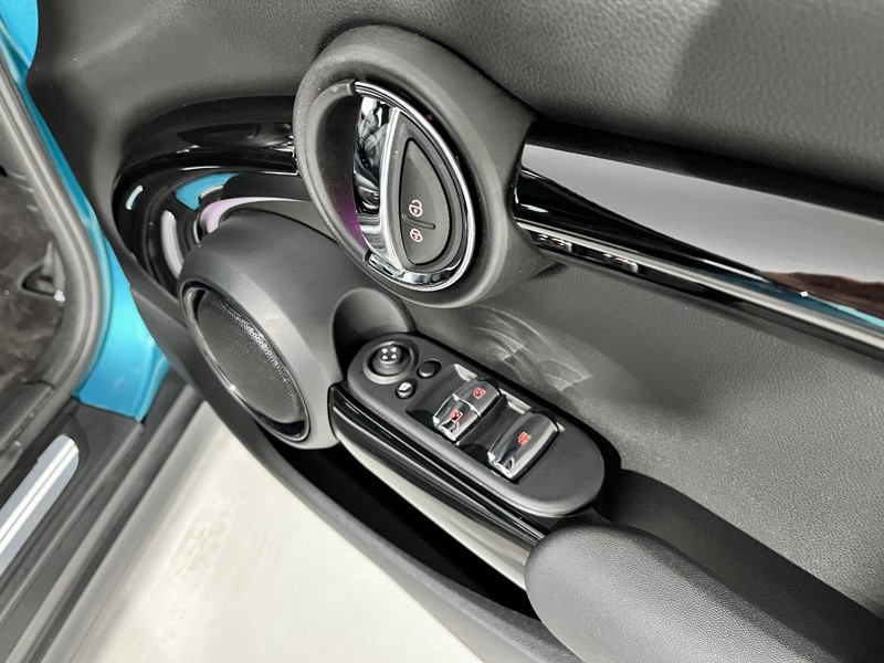 2023 (23) MINI CONVERTIBLE 2.0 Cooper S Seaside Edition 2dr Auto 3538006