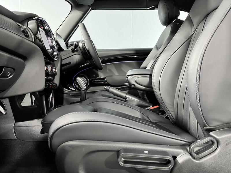 2023 (23) MINI CONVERTIBLE 2.0 Cooper S Seaside Edition 2dr Auto 3538020