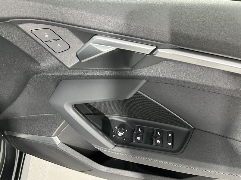 2023 (23) AUDI A3 35 TDI S Line 5dr S Tronic 3577631