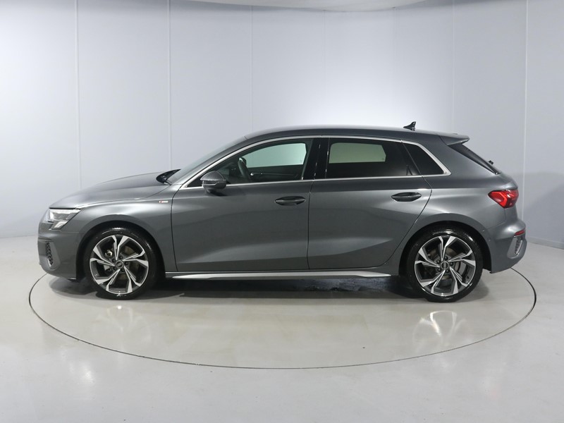 2023 (23) AUDI A3 35 TDI S Line 5dr S Tronic 3577658